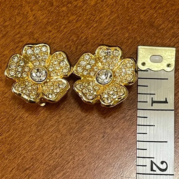 Joan Rivers Rhinestone Flower Gold Tone Clip On Earrings - Picture 6 of 6